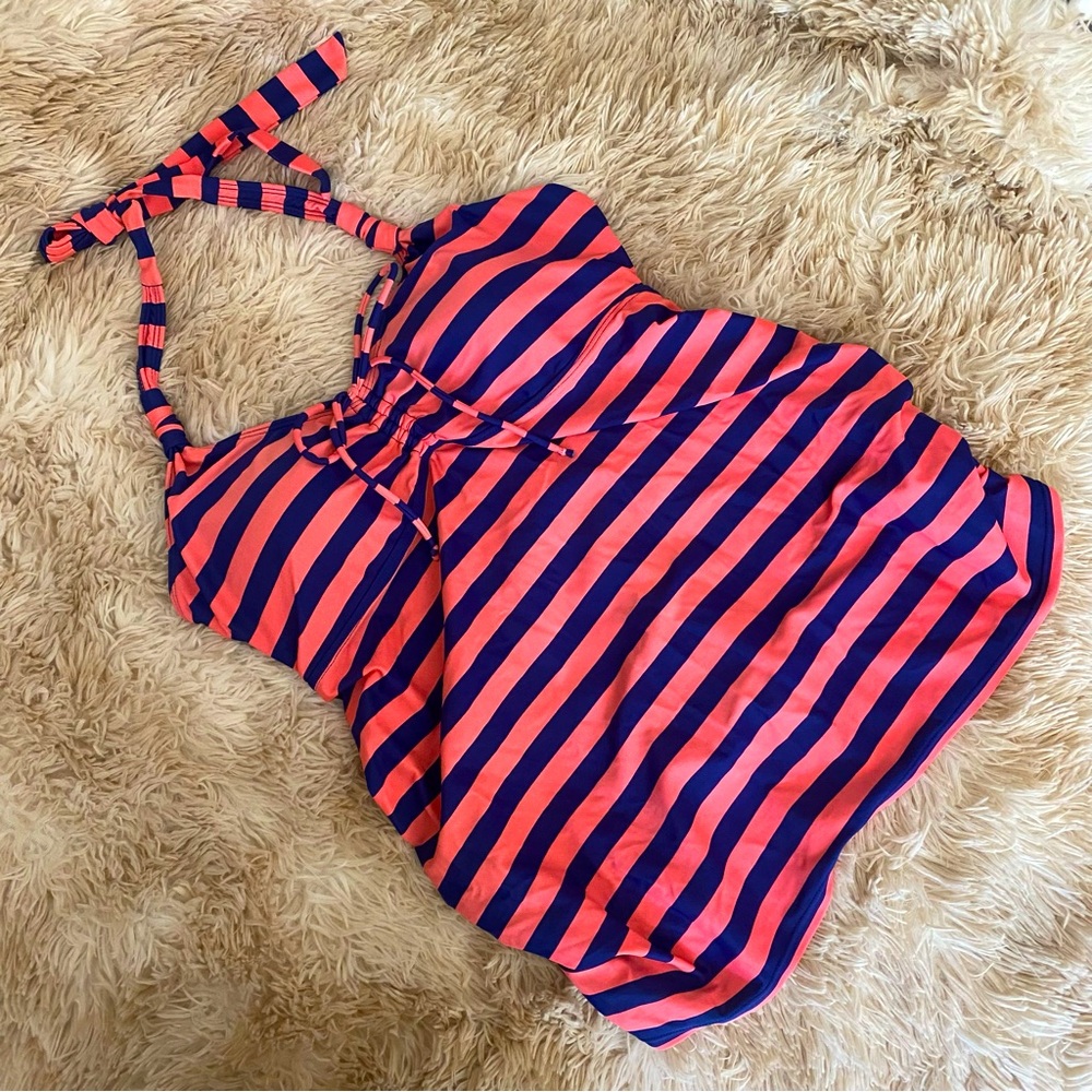 Beach Bump maternity tankini top with scrunched sides size L